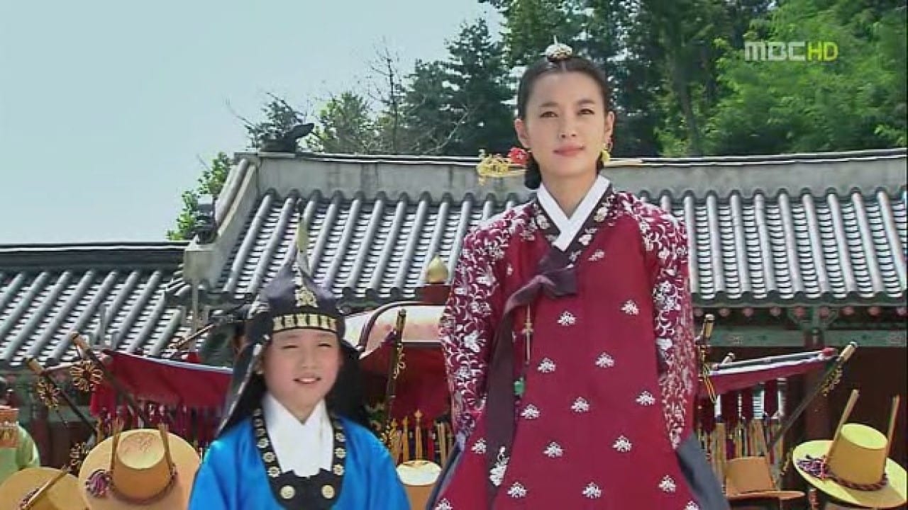 Dong Yi and Her Son Come Back to The Palace