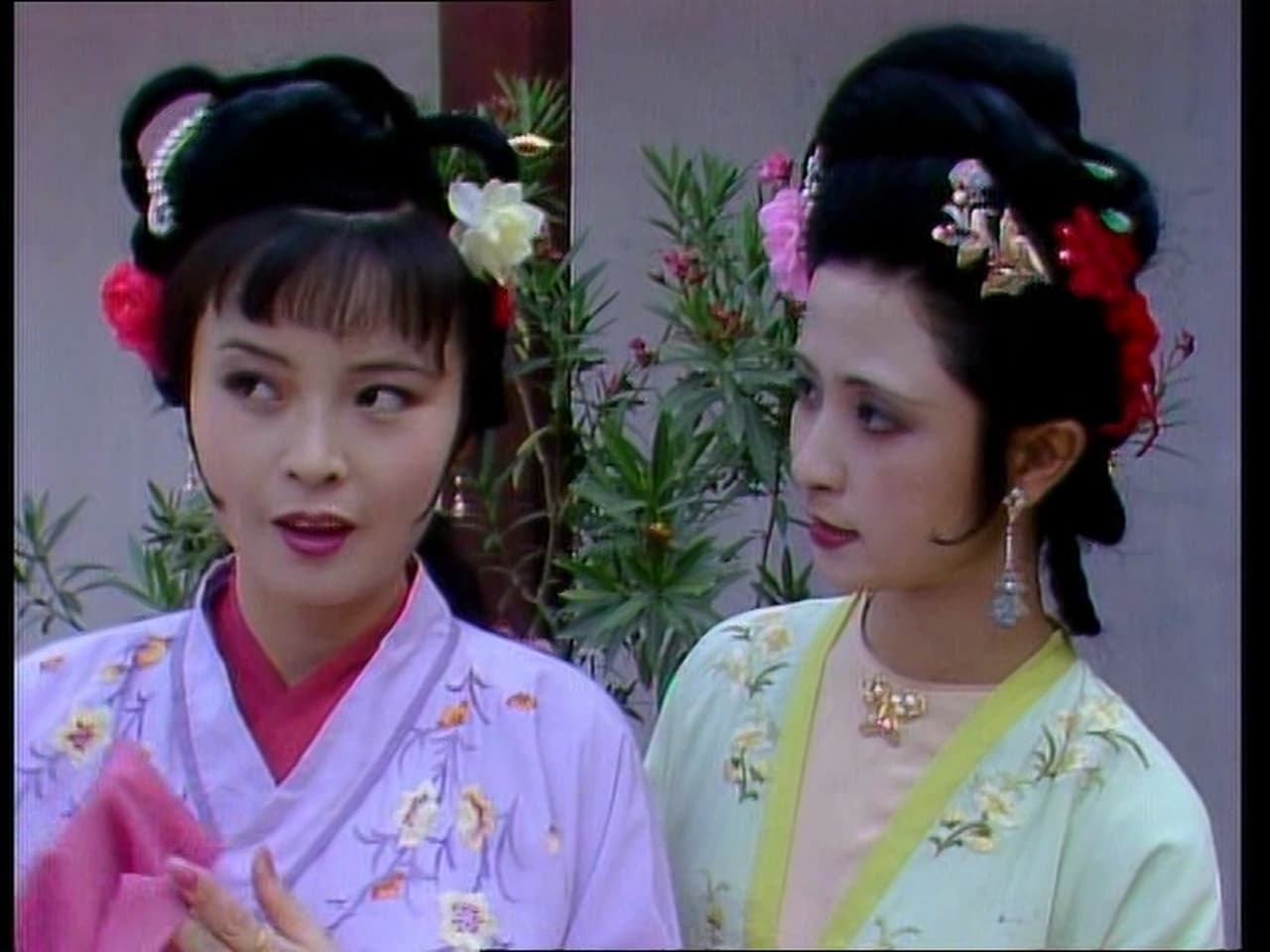 The Profligate Secretly Takes Second Sister Yu as a Concubine