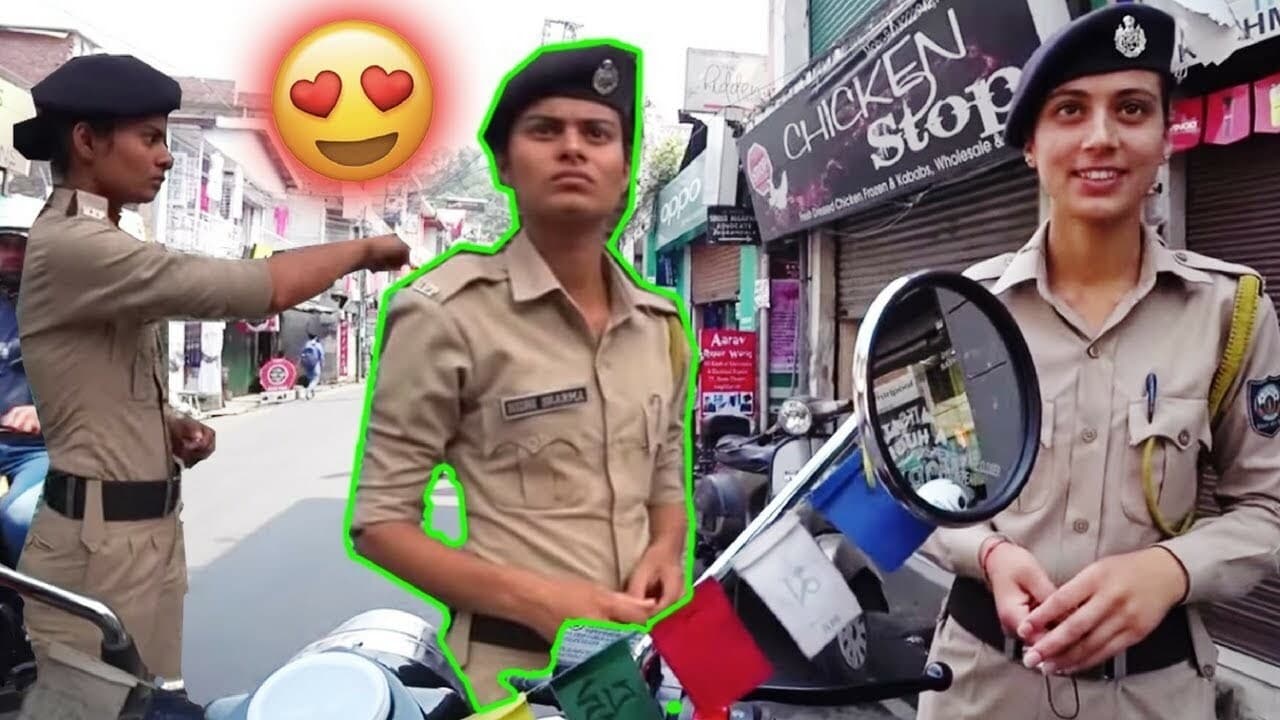 I  Indias Policewomen