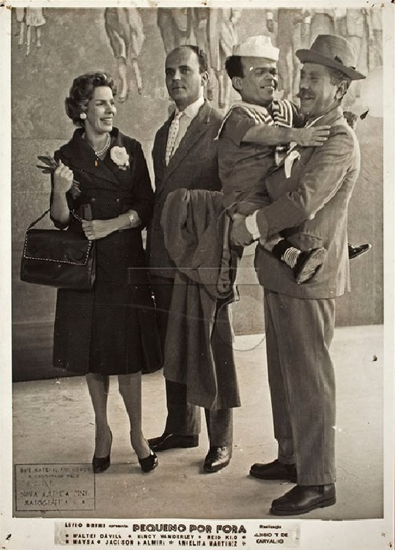 Pequeno por Fora Poster