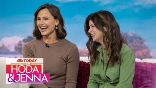 Jennifer Garner Laura Dave on The Last Thing He Told Me series