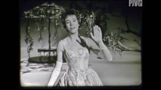 Julie Andrews sings Im OldFashioned on THE GARRY MOORE SHOW 1961