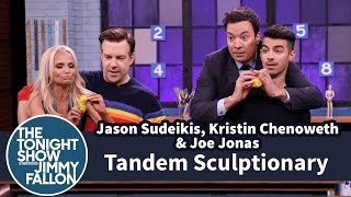 Tandem Sculptionary with Jason Sudeikis Kristin Chenoweth and Joe Jonas