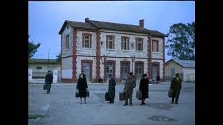 The Travelling Players 1975 by Theodoros Angelopoulos Clip The Players arrive