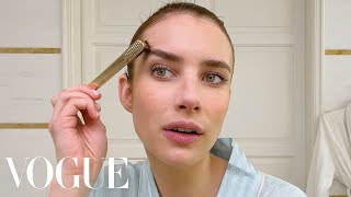 Emma Robertss Guide to MomsNightOut Glam  Beauty Secrets  Vogue