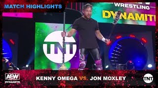 Kenny Omega surprises Jon Moxley with barbed wire weapons at AEW Dynamite