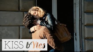 Two Friends  2015  Kissing Scene  Mahaut Adam  Louis Garrel Colette  Abel