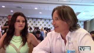 Emilie de Ravin Robert Carlyle Interview  Once Upon a Time Season 4