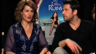 Nia Vardalos  Alexis Georgoulis talk about being a tourist and Filming in Greece My Life In Ruins