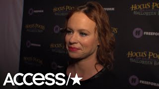 Hocus Pocus Turns 25 Thora Birch Still Keeps In Touch With Her Former CoStars