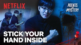 A clue lies inside the dirty wall  Agents of Mystery  Netflix ENG SUB