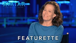 Avatar The Way of Water  Sigourney Weaver
