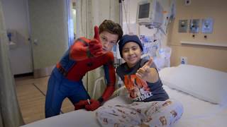 Tom Holland SpiderMan Homecoming Visits Kids at Childrens Hospital Los Angeles