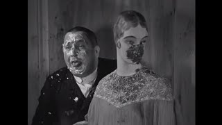 THE THREE STOOGES  SLIPPERY SILKS  PIE FIGHT