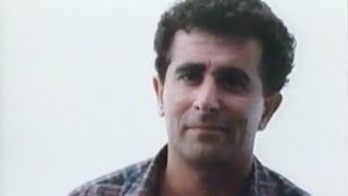 Saul Rubinek  Murder Sees the Light