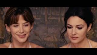 Sophie Marceau  Monica Bellucci Ne te retourne pas Dont look back