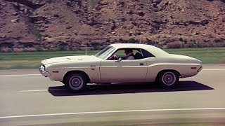 Vanishing Point 1971  Dodge Challenger vs Jaguar