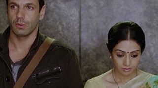 Laurent  Shashi get too close  English Vinglish  Sridevi Best Movie