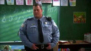 Mike  Molly  Trailer Telestrekozacom