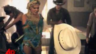 Laura Bell Bundy Goes From Broadway to Country