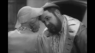 Henry VIIIs Wedding Night  Charles Laughton  Elsa Lanchester The Private Life of Henry VIII