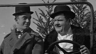 Stan Laurel  Oliver Hardy 1929   04 Big Business