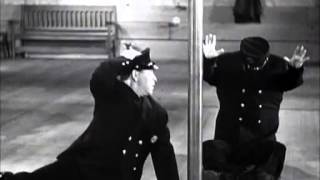 Head Off in Three Stooges  False Alarms 1936