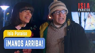 Isla Paraso  Manos arriba  Angelina y Juan Luis