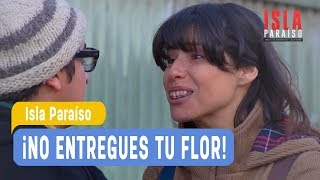 Isla Paraso  No entregues tu flor  Angelina y Juan Luis