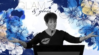 Glam  Gloss Training With Professional MakeUp Artist Myke Michaels