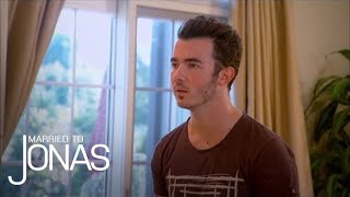 Kevin Feels the Pressure  Married to Jonas  E