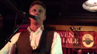 Kevin McKidd sings 500 Miles by The Proclaimers wAmerican Rogues
