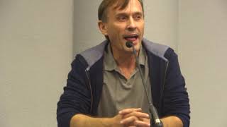Robert Knepper answering a question in his TBag voice during QA  FACTS 2014 Belgium