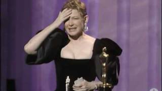 Dianne Wiest winning Best Supporting Actress for Hannah and Her Sisters