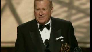 Ken Howard accepts Emmy Award for Grey Gardens