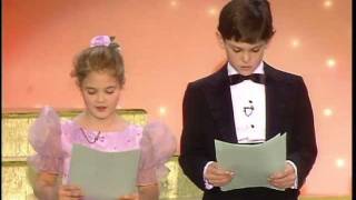 Drew Barrymore  Henry Thomas Reading   Golden Globes 1983