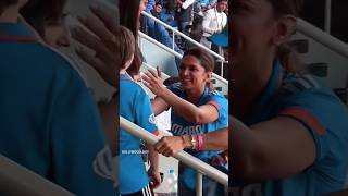 Deepika Padukone kissed SRK son Abram Khan at ICC World Cup  IND vs AUS  Honey Singh Songs