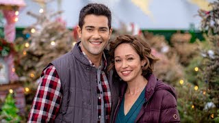 On Location with Autumn Reeser and Jesse Metcalfe  Christmas Under the Stars  Hallmark Channel