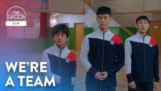 Tang Junsang demonstrates what it means to be a team  Racket Boys Ep 2 ENG SUB