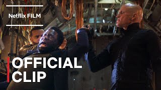 Kevin Hart  Woody Harrelson Airplane Fight  The Man From Toronto  Netflix