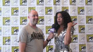 Containment Cast Interviews Julie Plec Claudia Black Comic Con 2015