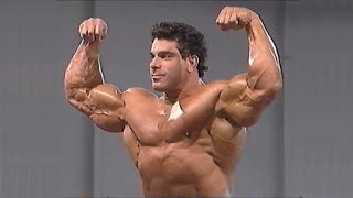 The Incredible Hulk Lou Ferrigno Guest Posing  FIBO 1993