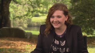 Abigail Breslin On How She Finally Did the Dirty Dancing Lift