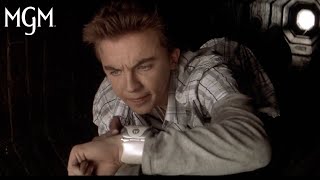 AGENT CODY BANKS DESTINATION LONDON  Cody Spies on Lord Duncan  MGM