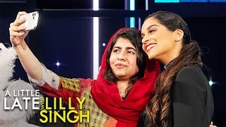 Malala Yousafzai Takes Her First Selfie with Lilly