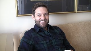 Tobey Maguire Talks Pawn Sacrifice and Being an Extra in The Wizard