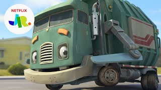 Hanging Out With Friends Compilation  Trash Truck  Netflix Jr