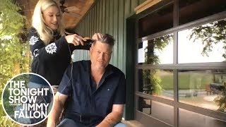Gwen Stefani Gives Blake Shelton a Quarantine Haircut