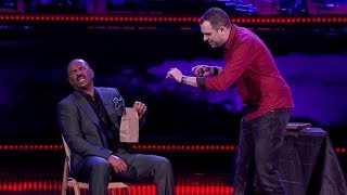 Steve Harvey gets TERRIFIED  by AMAZING mentalist  SHOWTIME AT THE APOLLO